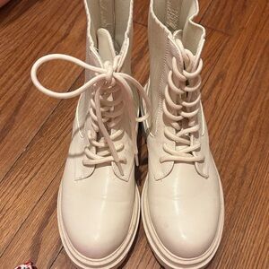 Women's Cream Lace-Up Boots